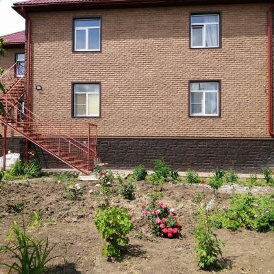 Вид пансионата анфас